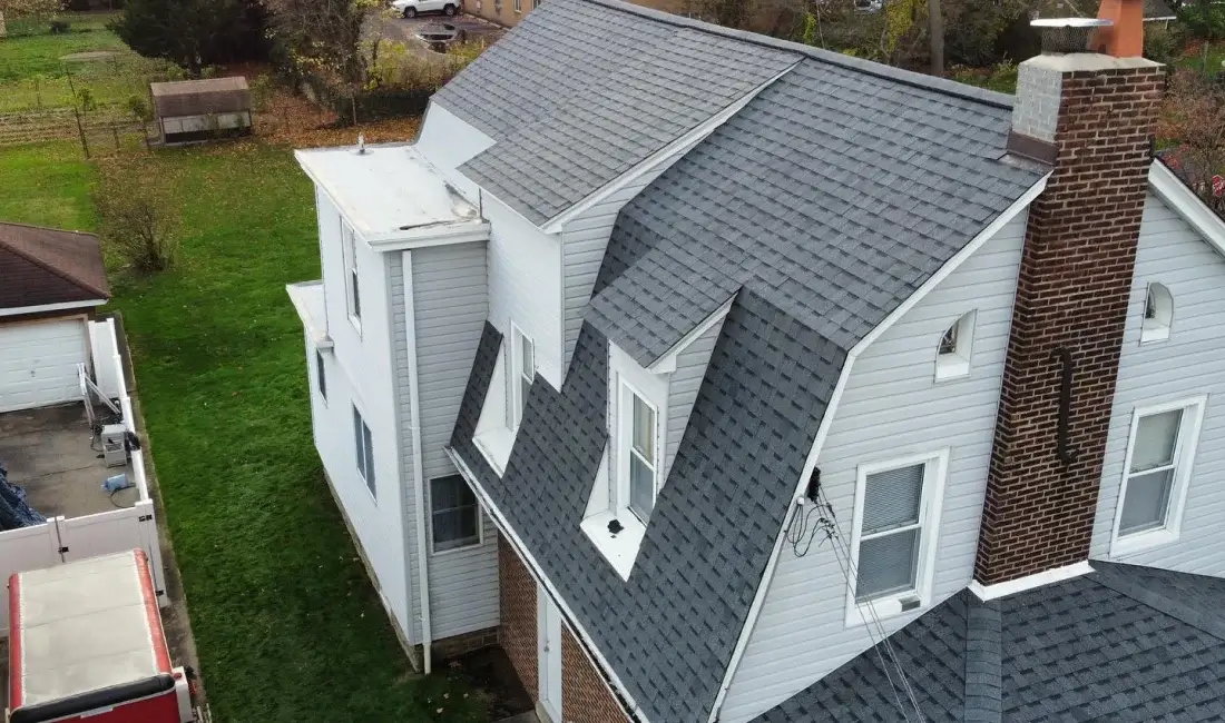 Roof replacement versus repair decision for Philadelphia homeowners